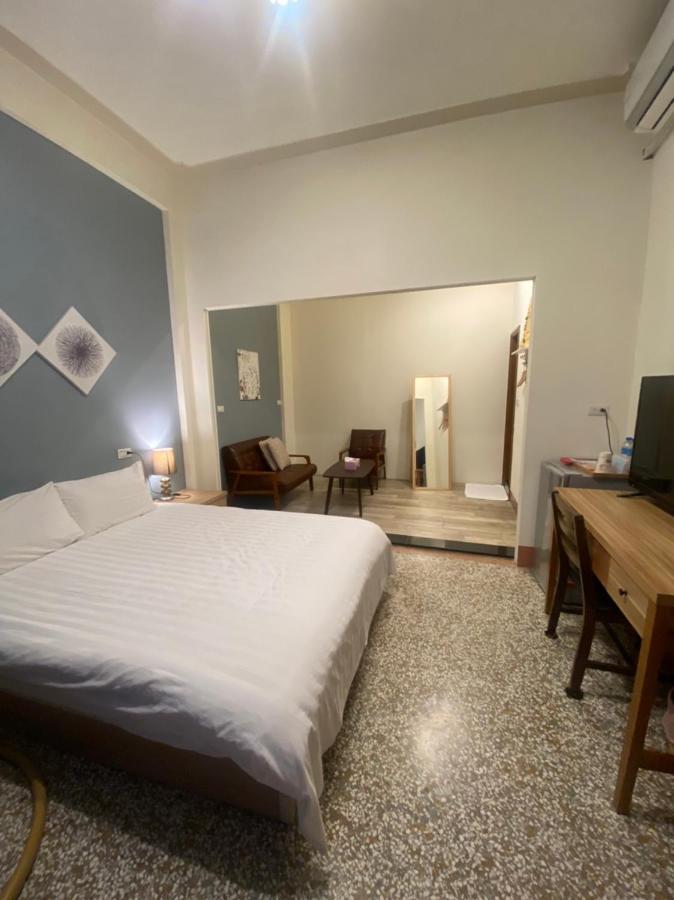Freedom B&B Tainan Buitenkant foto