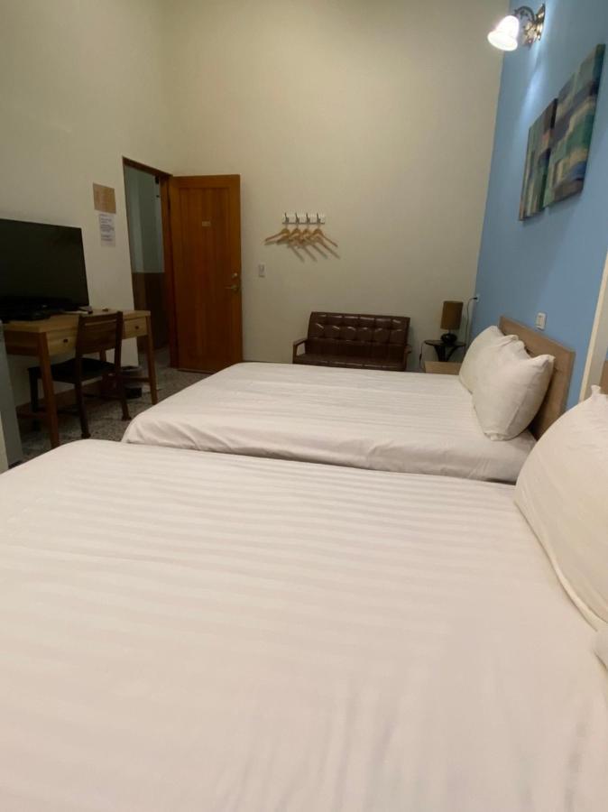 Freedom B&B Tainan Buitenkant foto